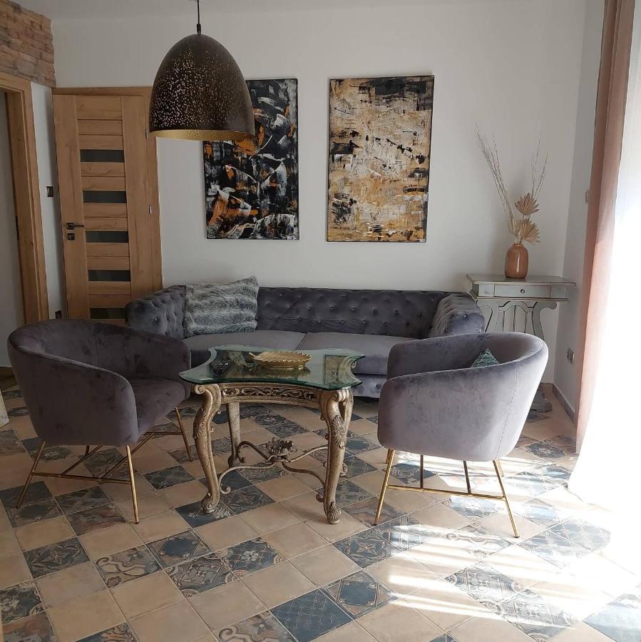 Dr Becsey Luxury Apartman Bekescsaba Dış mekan fotoğraf